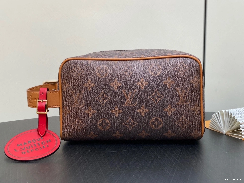 Aaa replica bags LOUIS bag-23*13*12CM DOPP LOCKER KIT VUITTON 0822